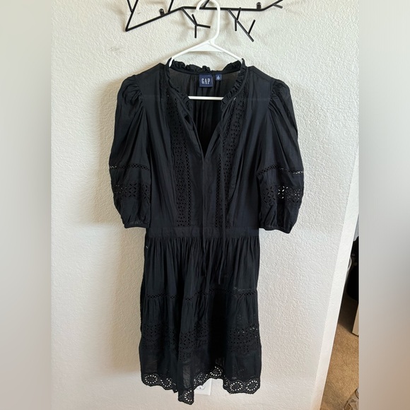 GAP Eyelet Black Lace Mini Dress - Picture 1 of 4